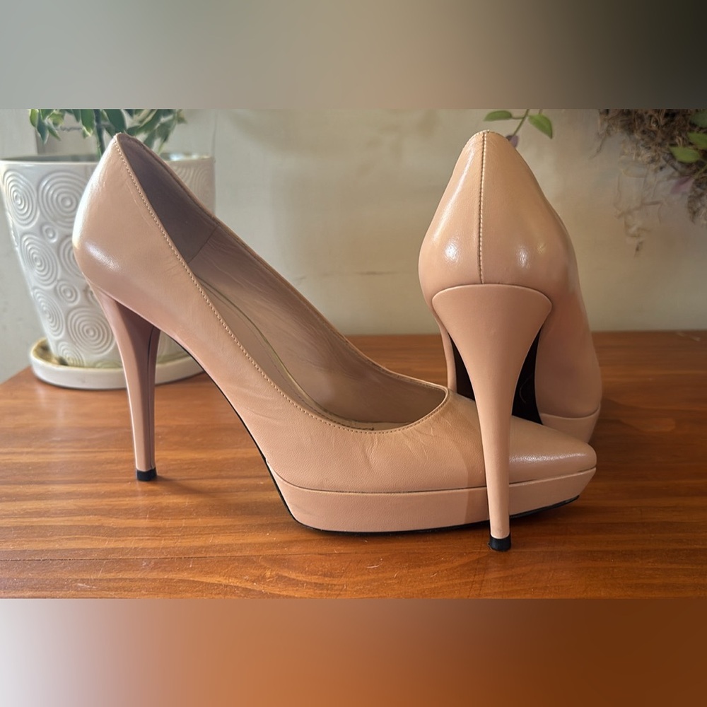 Stuart Weitzman Nude/Blush Heels